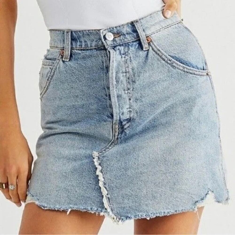 We the Free Sz 24 Brea Distressed Denim Mini Skirt
